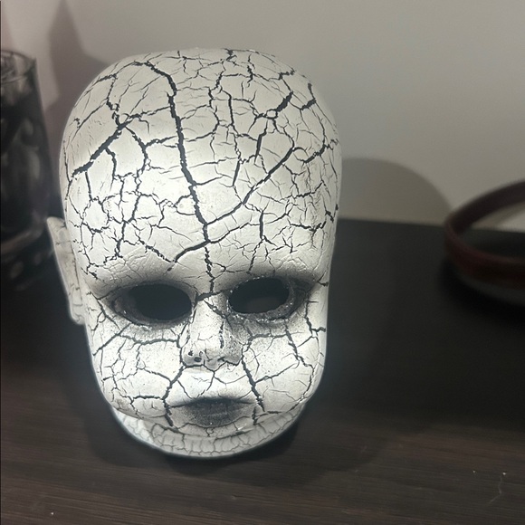 Accessories - Creeepy Baby Head (plastic)